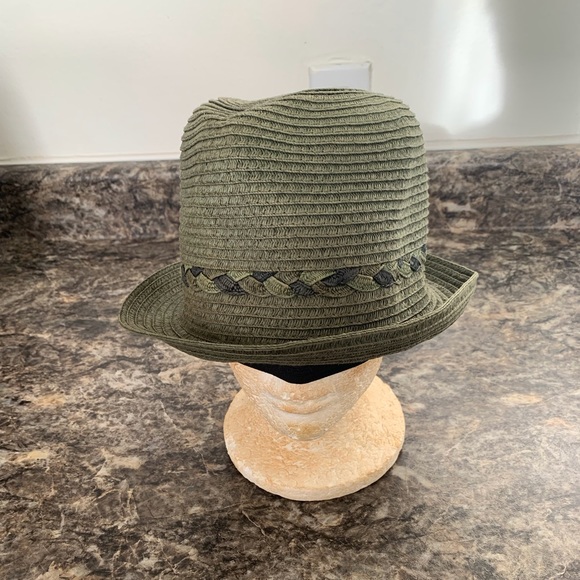 Ladies Banana Republic Hat - Picture 2 of 13